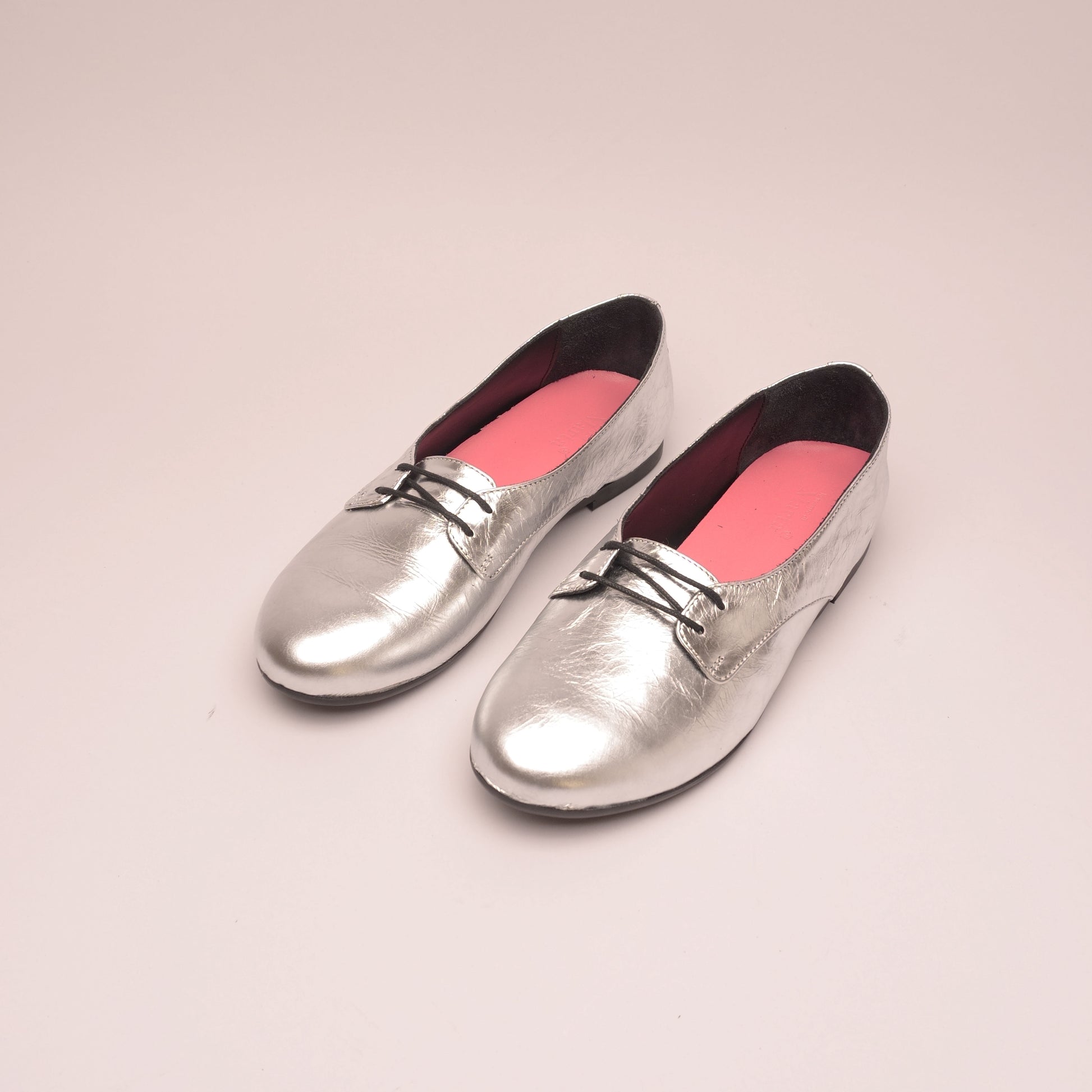 Posacenere vintage in ottone a forma di scarpa | Kaufen auf Posacenere vintage in ottone a forma di scarpa | Kaufen auf